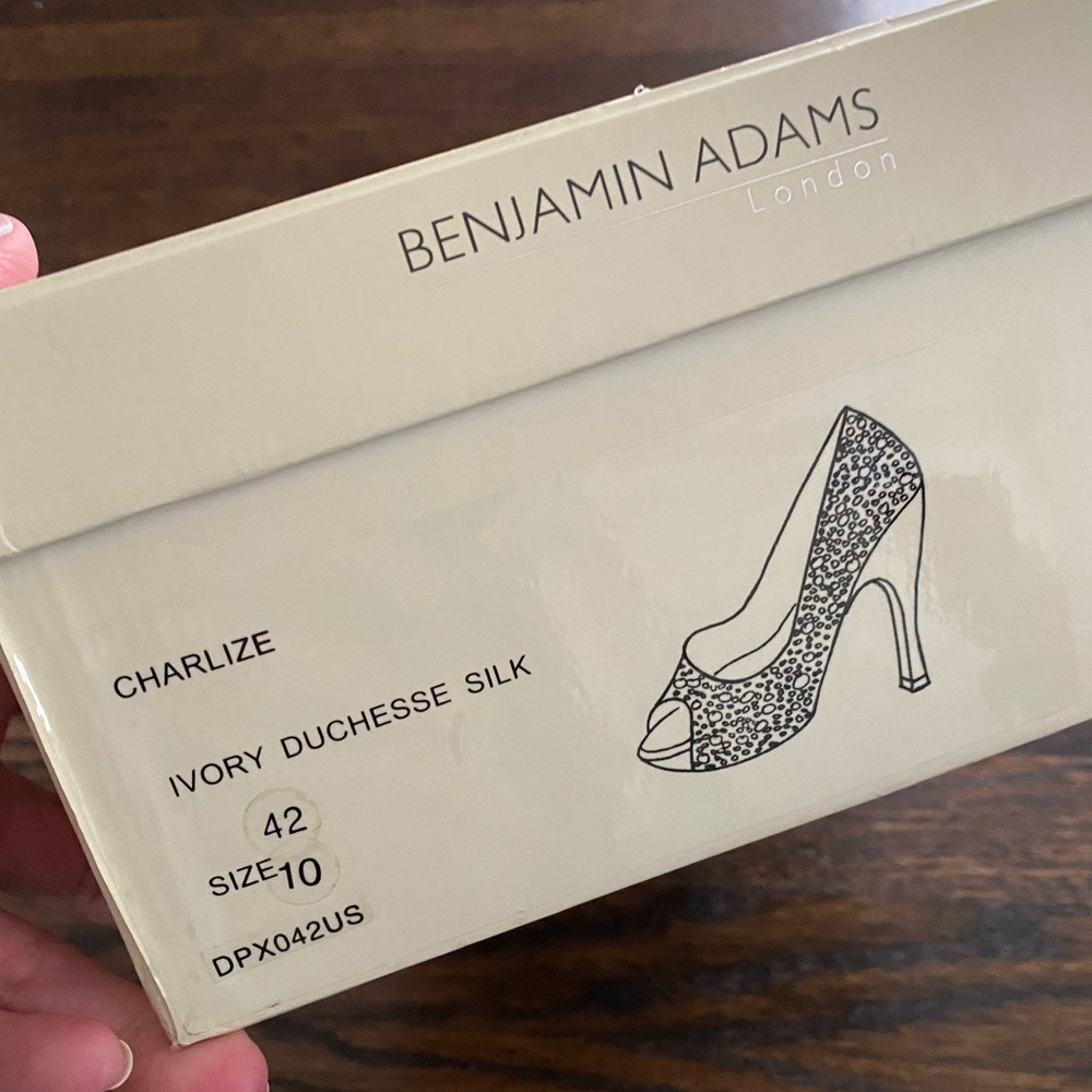 Benjamin Adams London Rhinestone Pumps - Picture 7 of 7